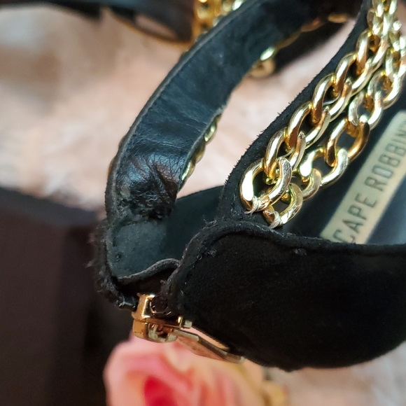 Black heels - Picture 9 of 10